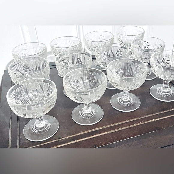 Jeanette Iris and Herringbone Depression Glass set of 12 Sherbet Glasses Vtg - Picture 1 of 7